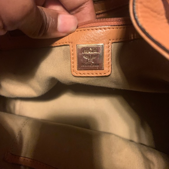 The heritage bucket bag, crafted in monogram coated canvas with French leather. - Picture 2 of 5